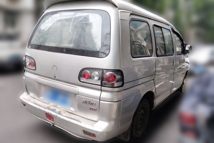 Used FORTHING Lingzhi 2014 M3 1.6L 7-seater Standard Model
