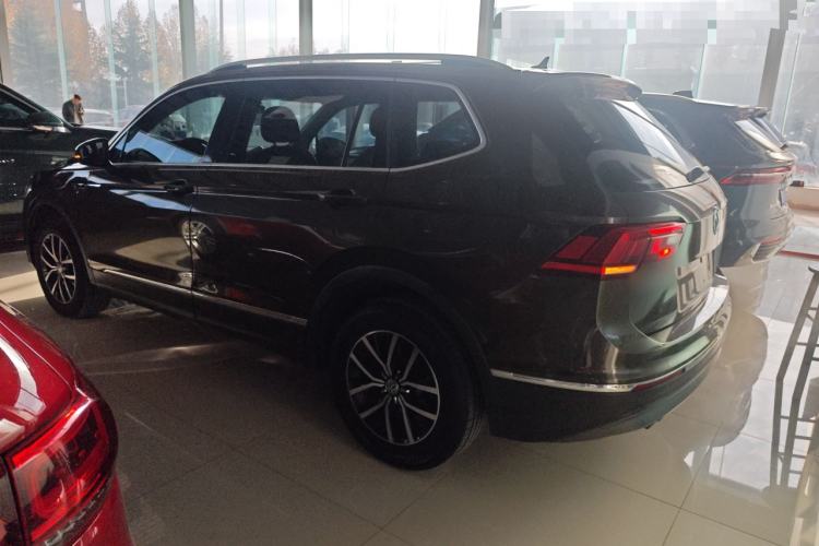 Used Volkswagen Tiguan L 2017 330TSI Automatic Two-Wheel Drive Luxury Edition