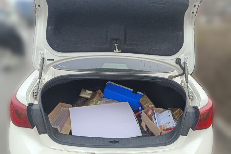 Used Infiniti Q50L 2015 2.0T Enjoyment Edition Trunk