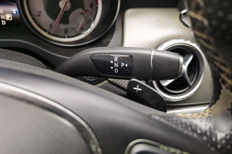 Used Mercedes-Benz GLA 2016 GLA 200 Fashion Model Gear Lever