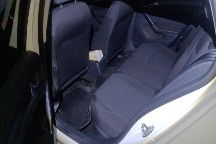 Used Volkswagen Golf 2015 1.6L Manual Fashion Edition
