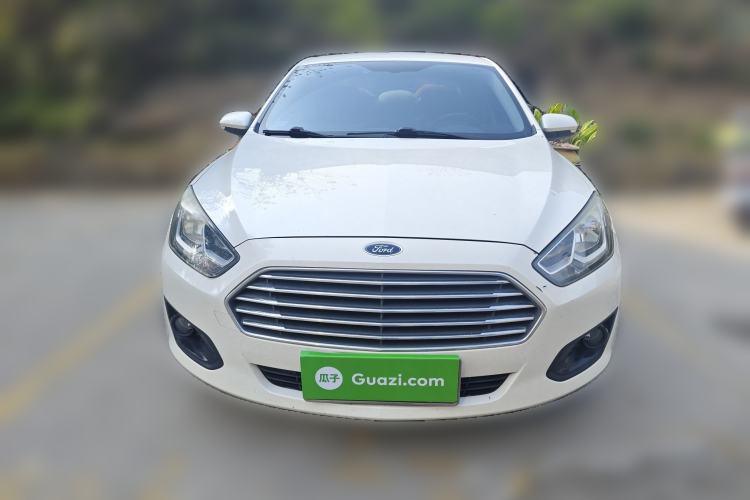 Used Ford Escort 2015 1.5L Manual Comfort Model
