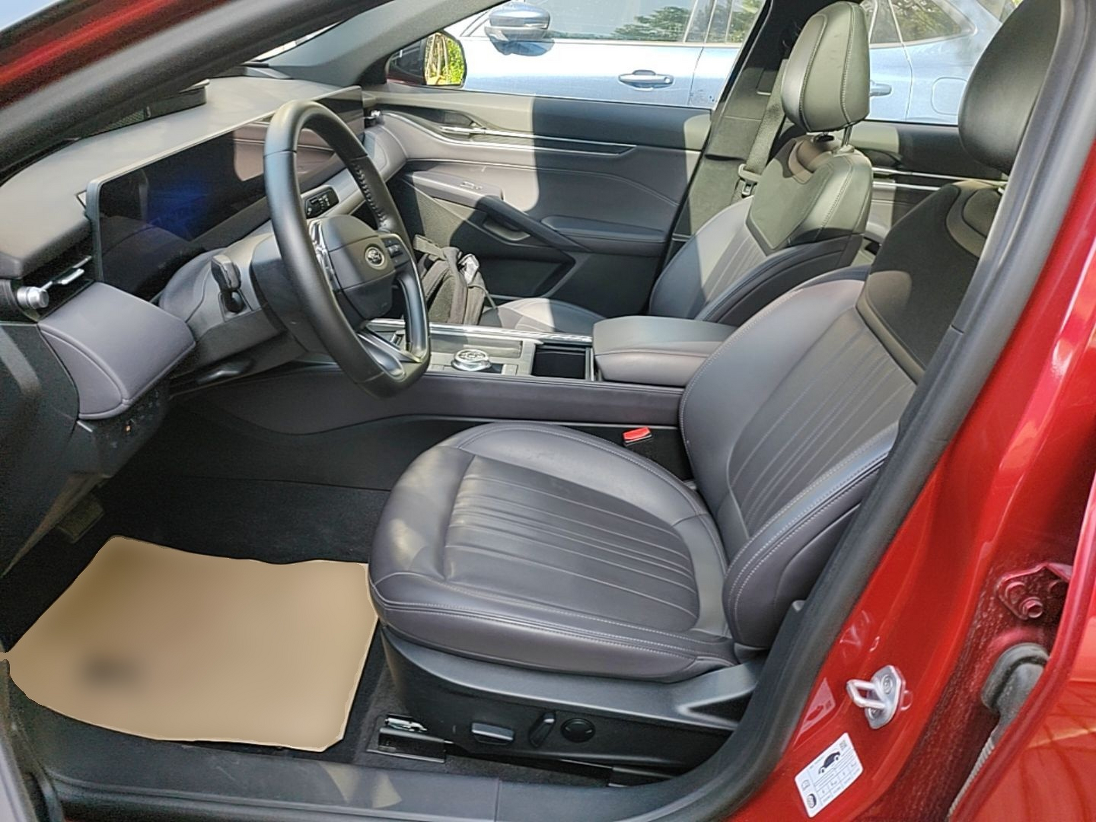 Переднее сиденье в автомобиле