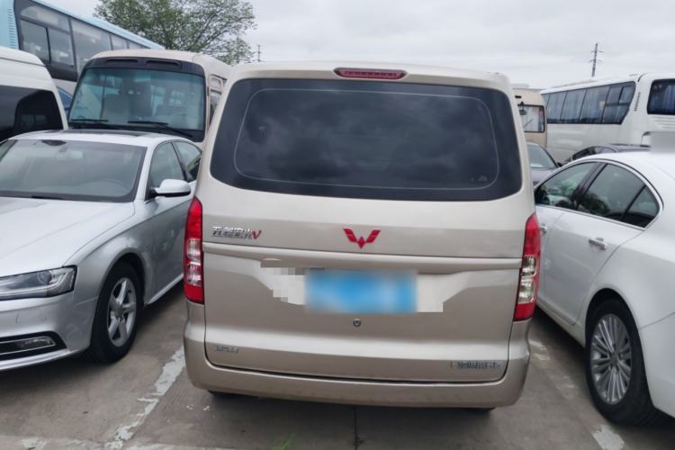 Used Wuling Hongguang V 2019 1.5L Enjoyment Version China VI LAR