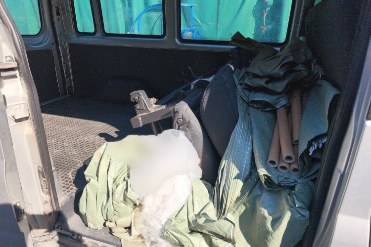 Used Ford Transit Custom 2009 2.4T Diesel Standard Version Short Wheelbase Mid-Roof China Stage III