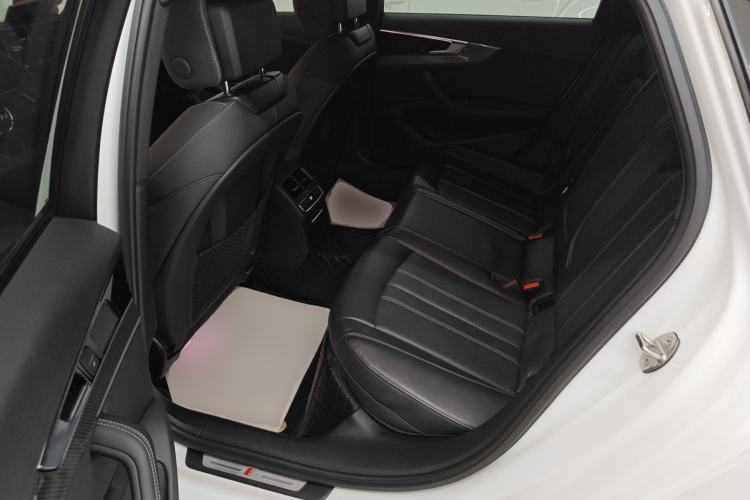 Used Audi A4L 2023 40 TFSI quattro Luxury Dynamic Edition Left Rear Seat