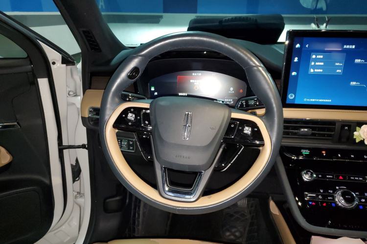 Used Lincoln Corsair 2022 2.0T Two-Wheel Drive Luxury Edition Steering Wheel