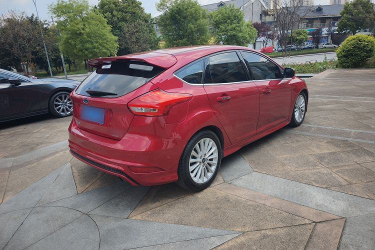 Used Ford Focus 2015 Hatchback EcoBoost 180 Automatic Sport Model Rear Right 45 Deg