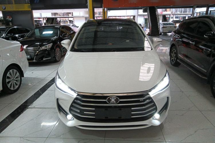 Used BYD Song MAX 2018 1.5T Automatic Smart Connect Flagship 7-Seater Front