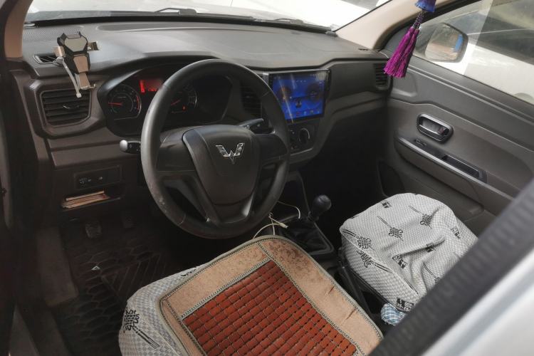 Used Wuling Hongguang V 2019 1.5L Base Window-Sealed Vehicle China VI LAR
