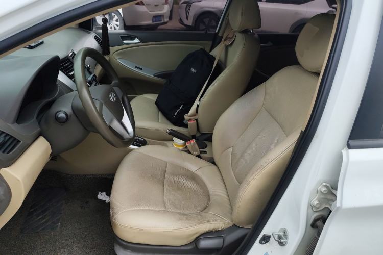 Used Hyundai Verna (older generation) 2013 Sedan 1.4L Automatic Standard GL Model
