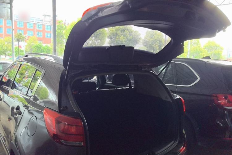 Used Kia Sportage R 2016 2.0L Automatic Two-Wheel Drive GL Trunk