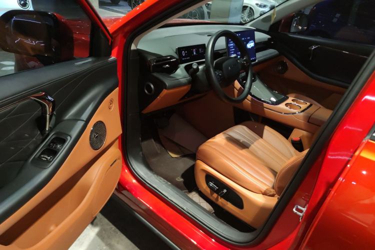 Used AION V 2024 Aion Tyrannosaurus 650 Smart Luxury Edition