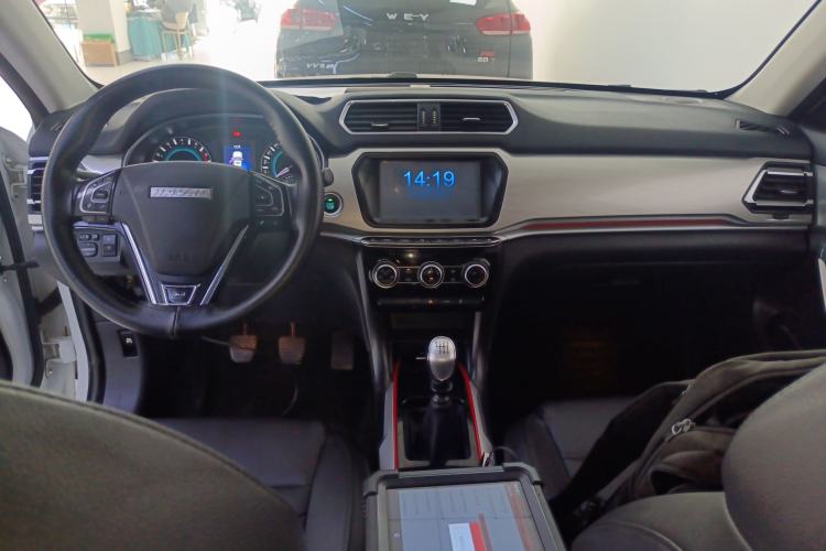 Used Haval H2 2017 Blue Label 1.5T Manual Two-Wheel Drive Luxury Model