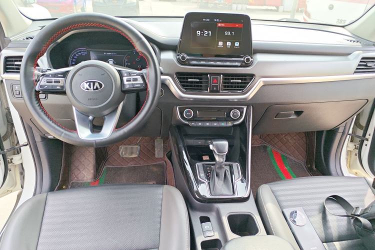 Used Kia Sportage R 2018 2.0L Automatic Smart Luxury Version China V Standard Center Console