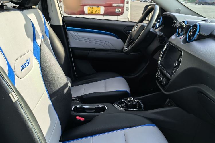 Used Soueast DX3 2018 EV Flagship Model Interior 9