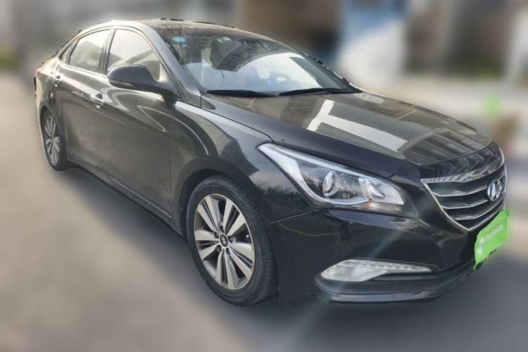 Used Hyundai Mistra 2014 1.8L Automatic Deluxe DLX Model Front Right 45 Deg