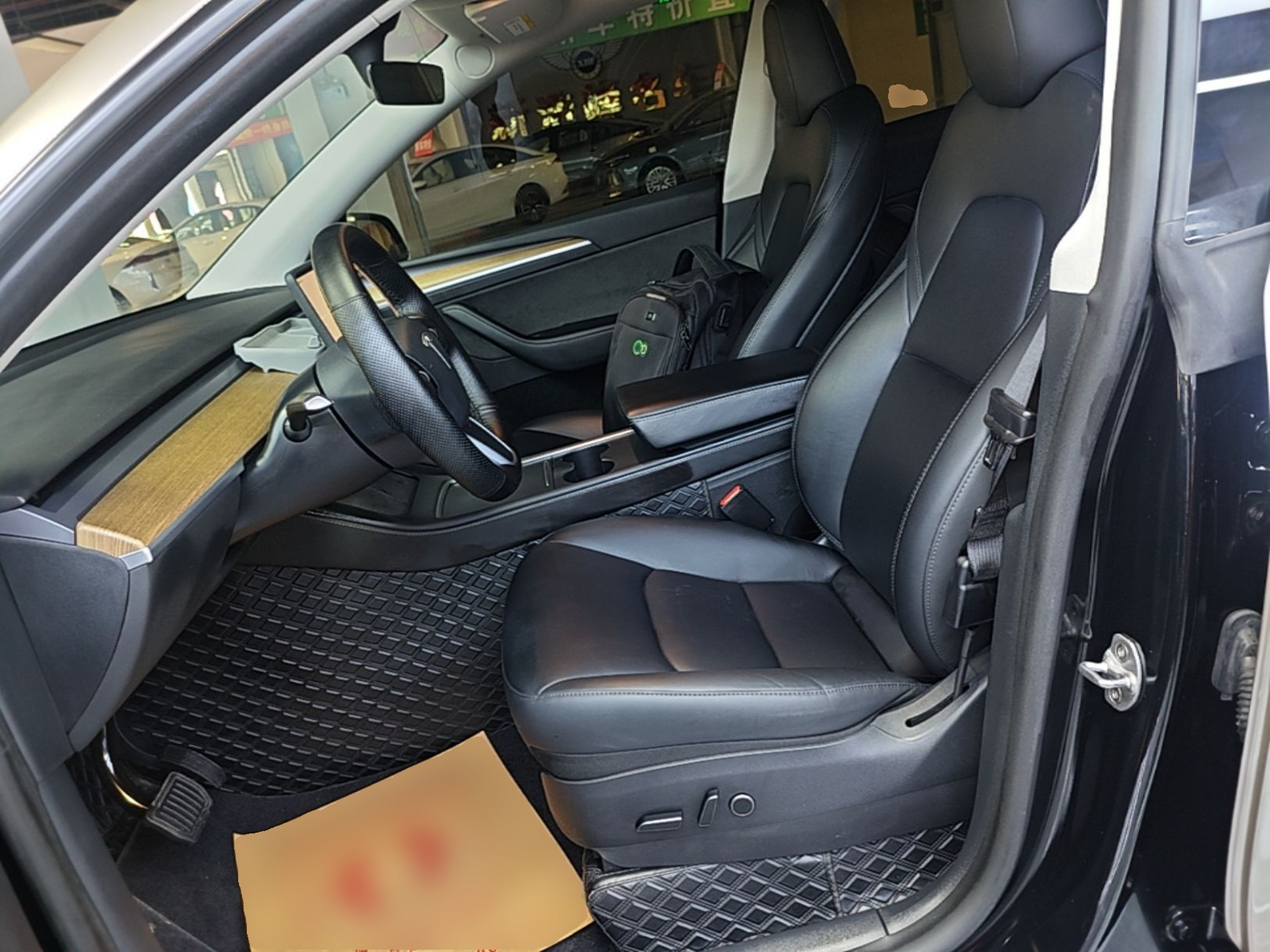 Interior delantero