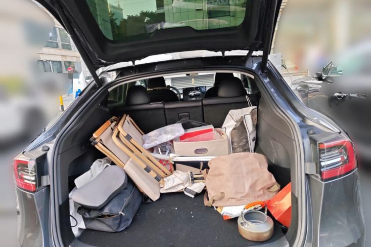 Used Tesla Model Y 2022 Long-Range All-Wheel-Drive Version
