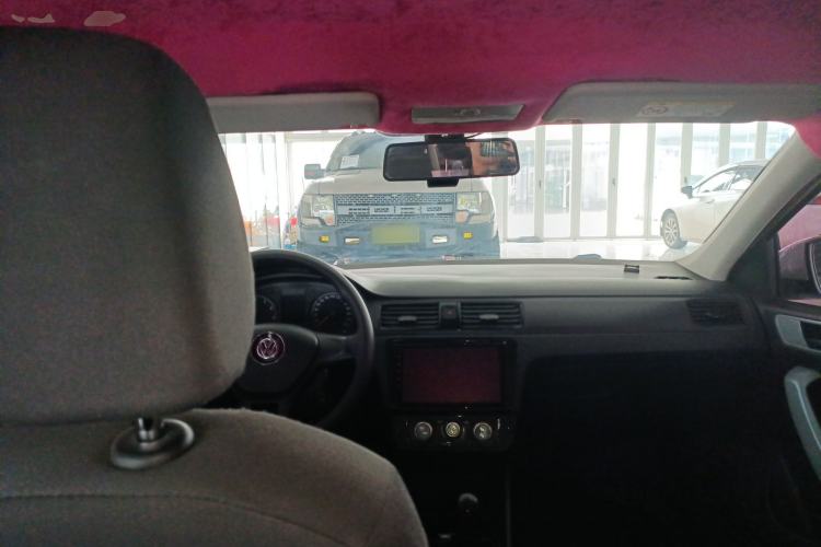 Used Volkswagen Santana 2019 1.5L Manual Fashion Edition China VI Standard Center Console