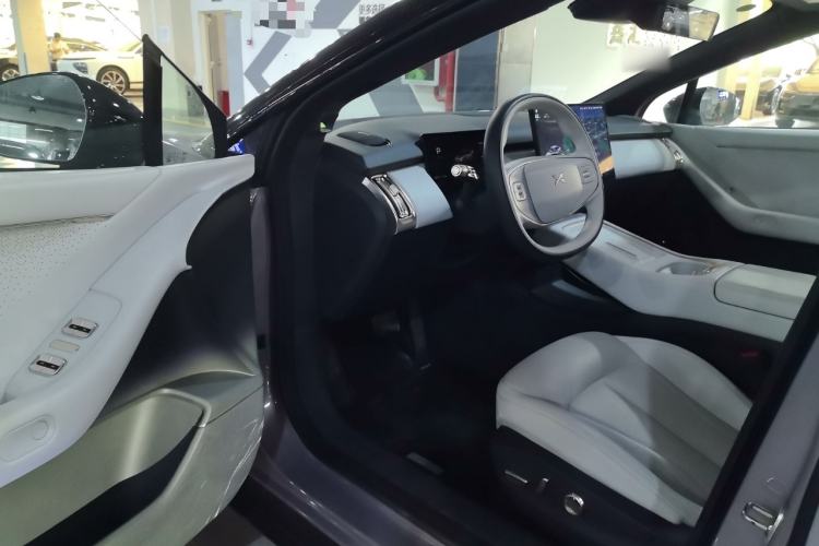 Used XPeng P7+ 2024 Long-Range Max Driver Seat