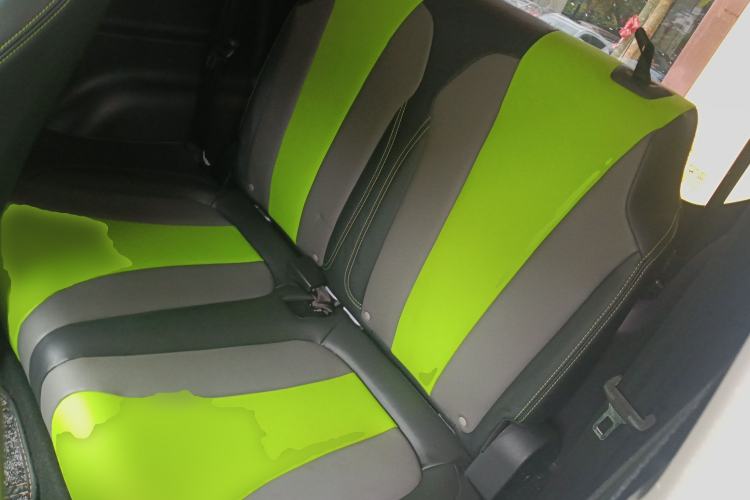 Used Roewe Clever 2021 302 km New Four-Seater Super-Efficient Version Left Rear Seat