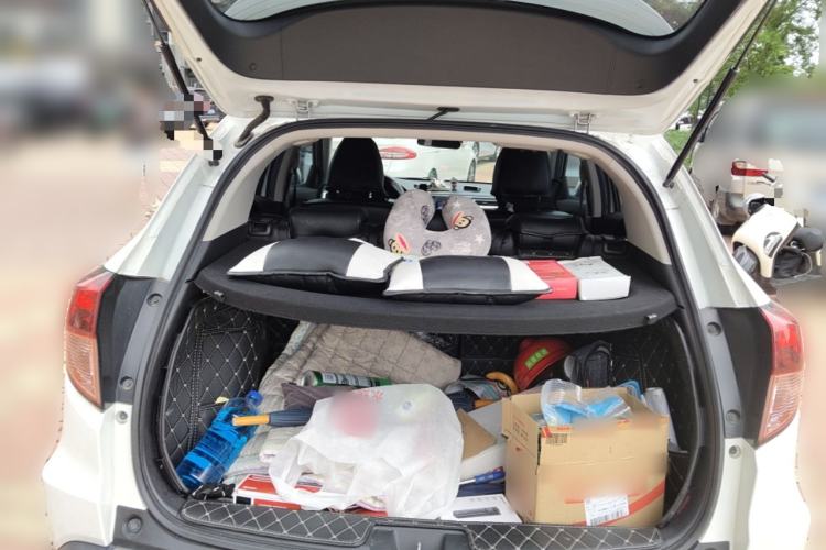 Used Honda Vezel 2017 1.8L CVT Front-Wheel Drive Pioneer Edition Trunk