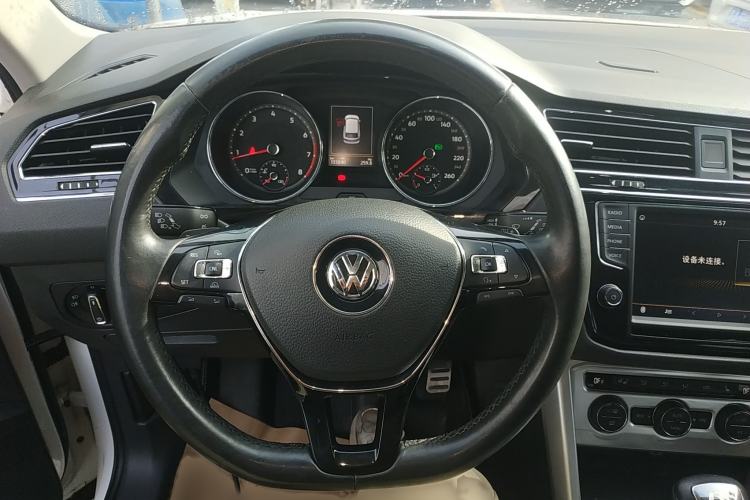 Used Volkswagen Tiguan L 2017 330TSI Automatic Two-Wheel Drive Flagship Edition