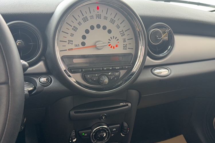 Used MINI MINI 2013 1.6L ONE Limited Edition Third Version