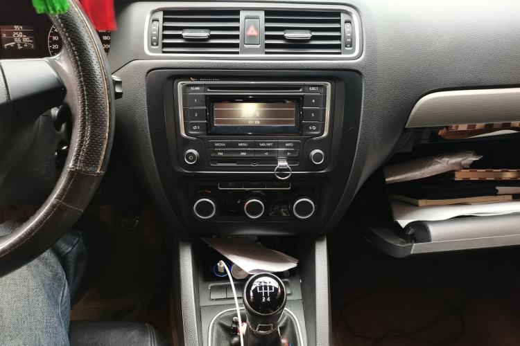 Used Volkswagen Sagitar 2014 Revised Version 1.6L Manual Comfort Edition