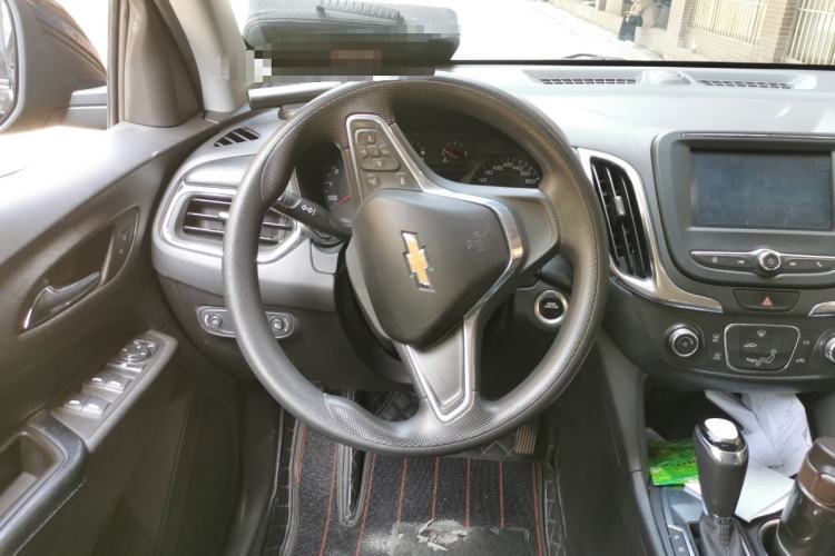 Used Chevrolet Equinox 2019 535T Automatic Lingjie Edition China VI Standard Steering Wheel