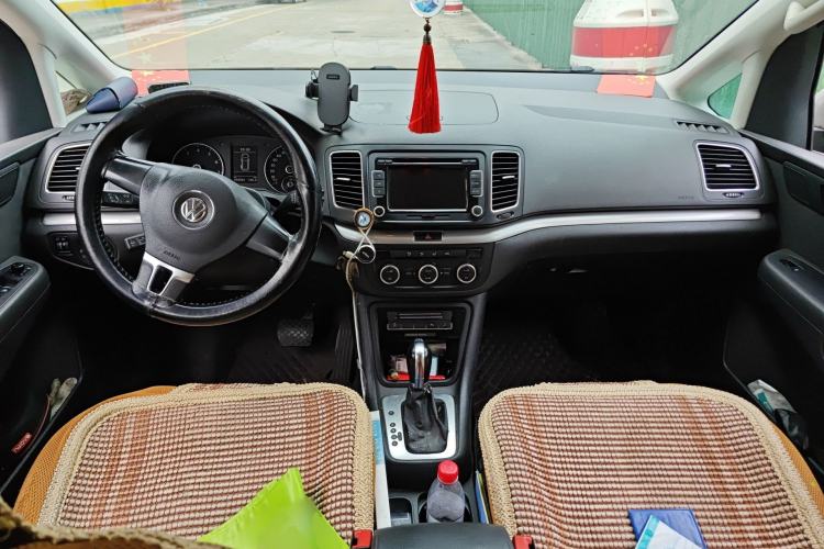 Used Volkswagen Sharan 2013 2.0 TSI Standard Model Center Console