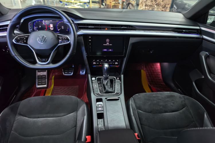 Used Volkswagen FAW-Volkswagen CC 2021 330TSI Ignite Edition Interior 1