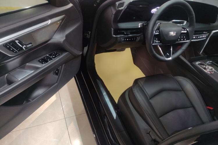 Used Cadillac CT6 2023 28T Luxury Version Driver Seat