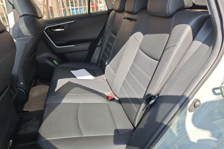 Used Toyota RAV4 2021 2.0L CVT Two-Wheel Drive Fashion PLUS Edition
