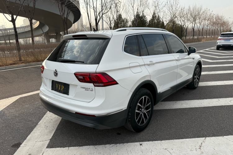 Used Volkswagen Tiguan L 2018 330TSI Automatic Two-Wheel Drive Luxury Edition Exterior 5
