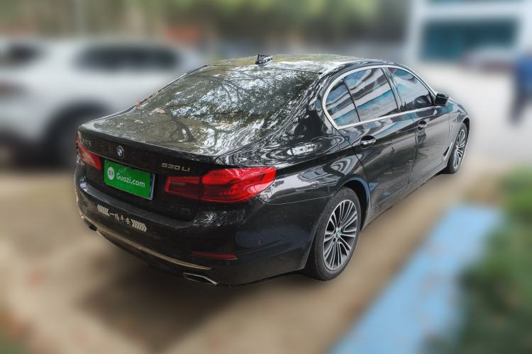 Used BMW 5 Series 2018 Facelifted 530Li Luxury Edition Premium Package
