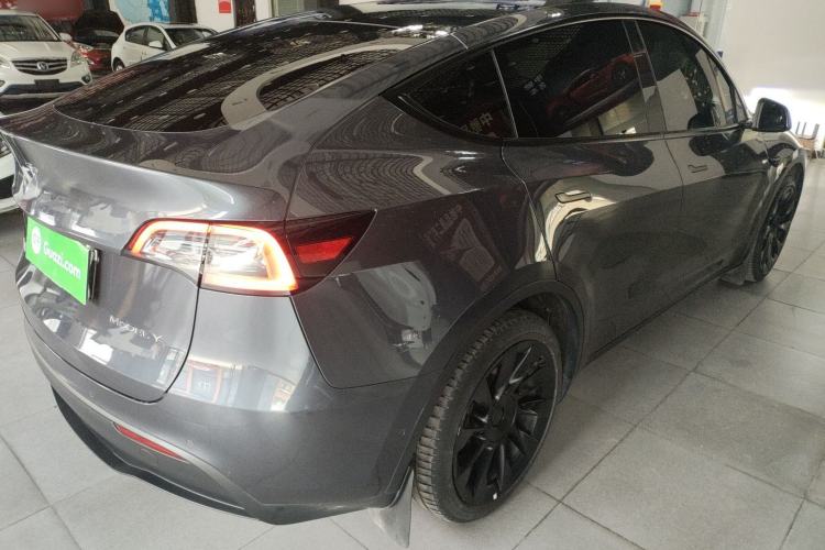 Used Tesla Model Y 2021 Long-Range All-Wheel-Drive Version