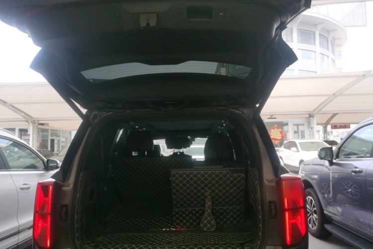 Used GAC Trumpchi GS8 2022 Linghang Series 2.0 TGDI Two-Wheel-Drive Luxury Smart Connectivity Version (7 Seats) Trunk