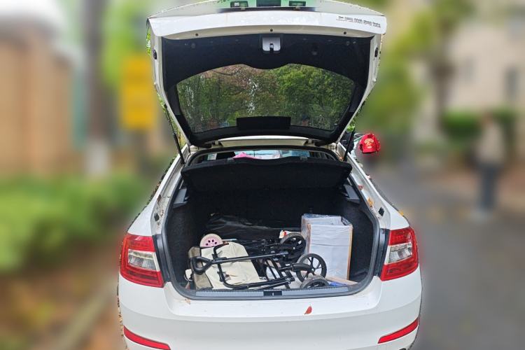 Used Skoda Octavia 2017 1.6L Automatic Chuanxing Edition Trunk