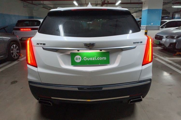 Used Cadillac XT5 2018 25T Luxury Model Rear