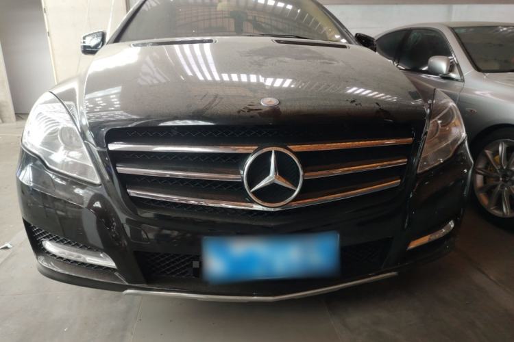 Used Mercedes-Benz R-Class 2017 R 320 4MATIC Business Edition Prestige Model Front