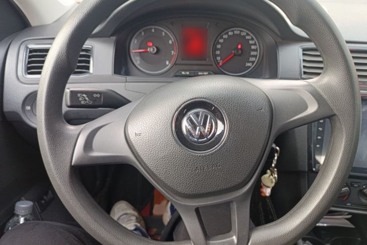 Used Volkswagen Santana 2016 1.6L Automatic Fashion Edition Steering Wheel