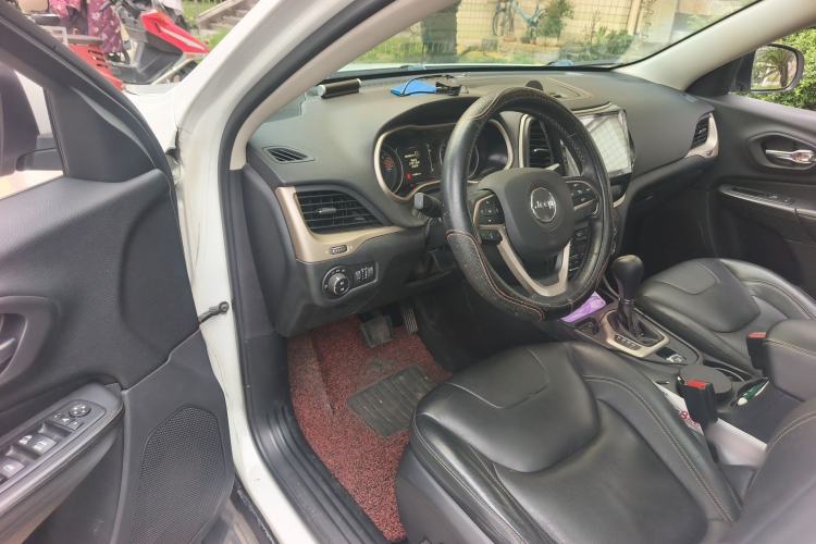 Used Jeep Cherokee 2017 2.4L Leading Edition