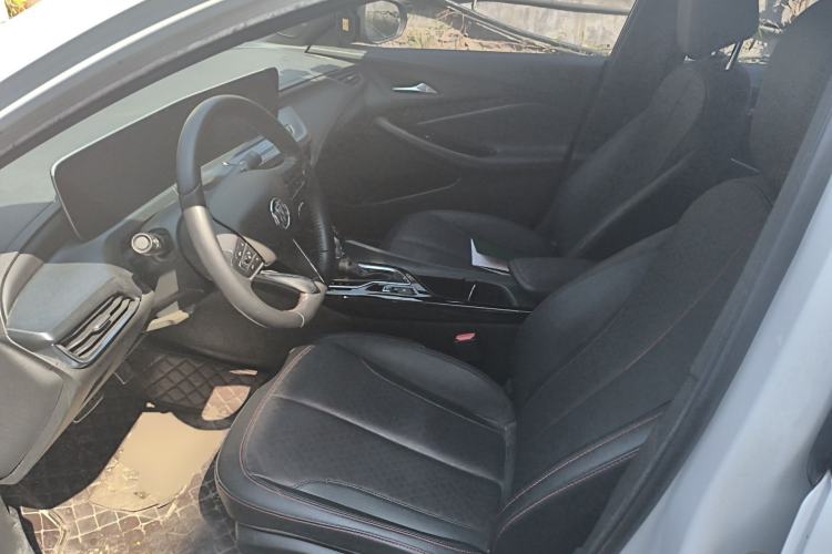 Used Buick Verano 2022 Pro GS Wind-Chasing Edition Left Front Seat