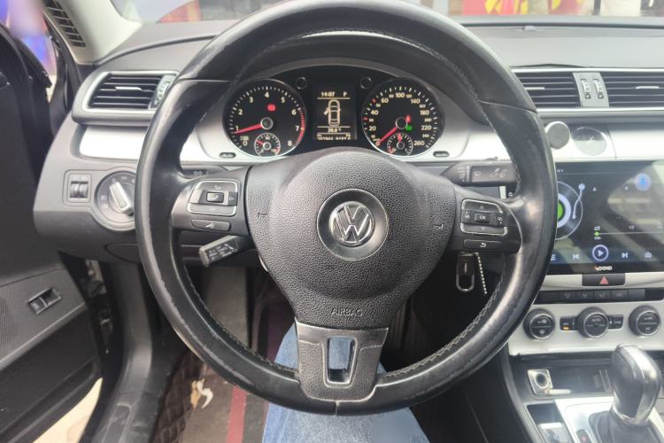 Used Volkswagen Magotan 2015 1.8TSI Advanced Model Steering Wheel