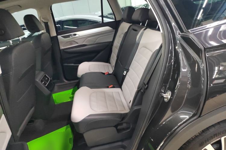 Used Volkswagen Tavendor 2024 330TSI Luxury Touring - All-Inclusive Edition Interior 4