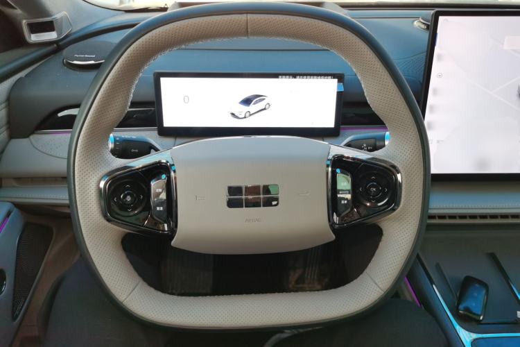 Used Geely Galaxy 8 2025 130km EM-P Starship Edition