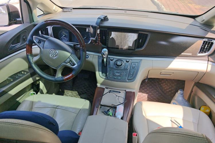 Used Buick GL8 2013 2.4L LT Luxury Business Executive Edition
