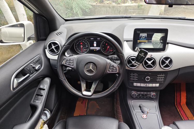 Used Mercedes-Benz B-Class 2017 B 200 Fashion Model
